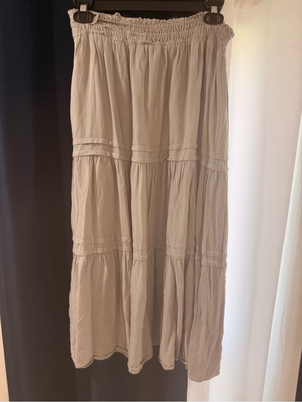 tea n rose Tiered Maxi Skirt - Light Taupe